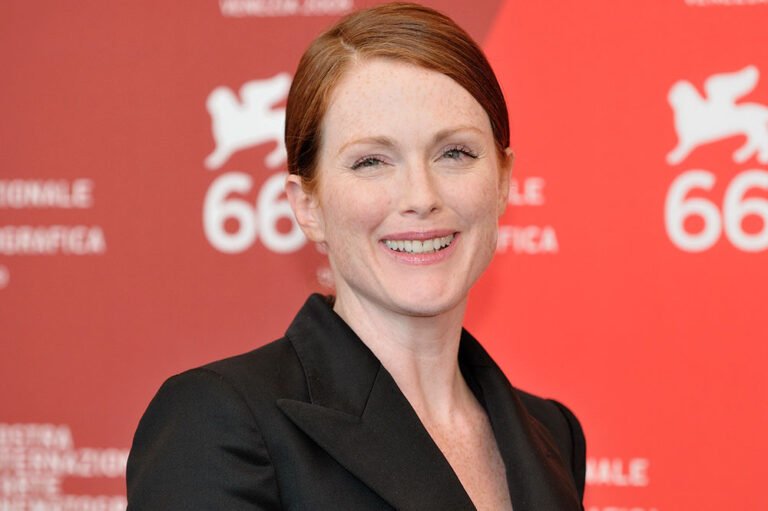 Honorary MILF: Julianne Moore